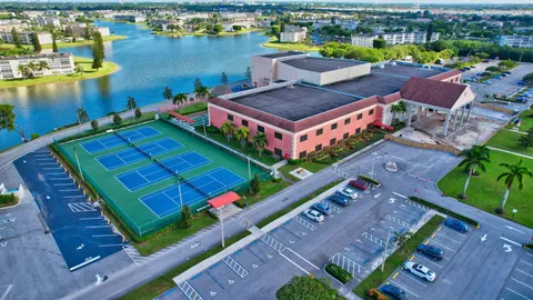 $200,000 | 296 Fanshaw H, Boca Raton, FL 33434