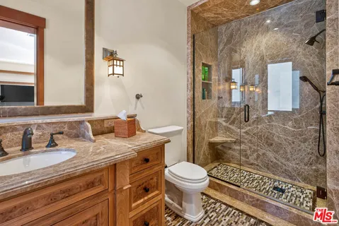 $28,500 | 1120 El Medio Avenue, Pacific Palisades, CA 90272