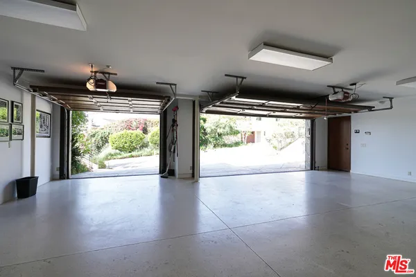 $28,500 | 1120 El Medio Avenue, Pacific Palisades, CA 90272