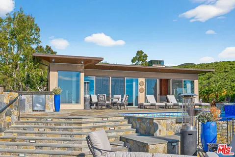 $28,500 | 1120 El Medio Avenue, Pacific Palisades, CA 90272