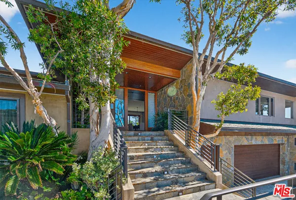 $28,500 | 1120 El Medio Avenue, Pacific Palisades, CA 90272