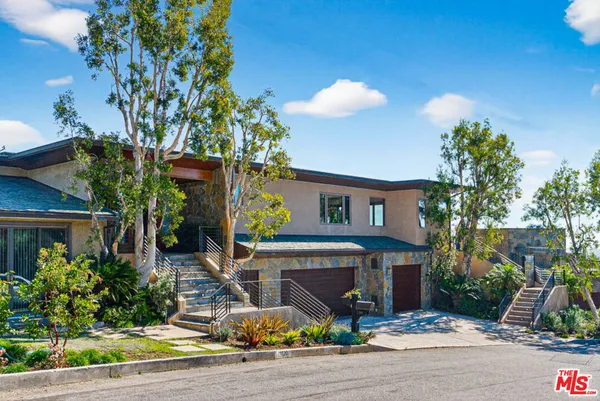 $28,500 | 1120 El Medio Avenue, Pacific Palisades, CA 90272