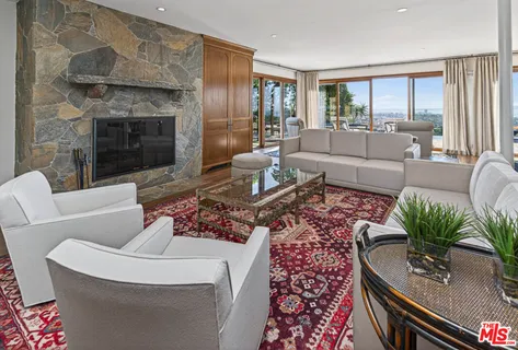 $28,500 | 1120 El Medio Avenue, Pacific Palisades, CA 90272