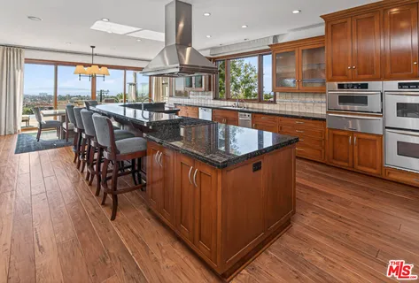 $28,500 | 1120 El Medio Avenue, Pacific Palisades, CA 90272