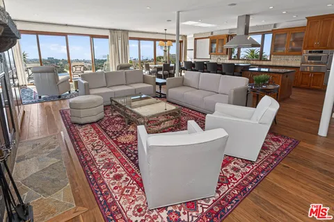 $28,500 | 1120 El Medio Avenue, Pacific Palisades, CA 90272