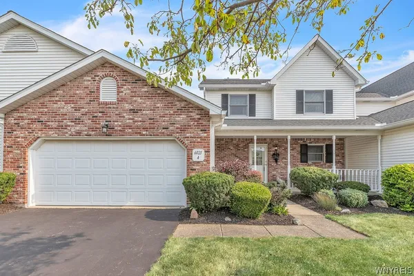 $315,000 | 6021 Quaker Hollow Lane, Unit 4, Orchard Park, NY 14127