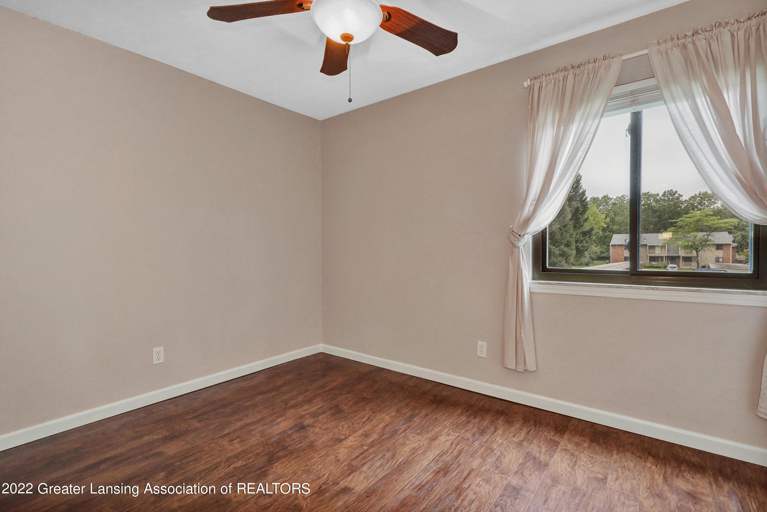 1717 Maple Ridge Road, Unit 14 Haslett, MI 48840 - Photo 15 of 19 9I3A8366