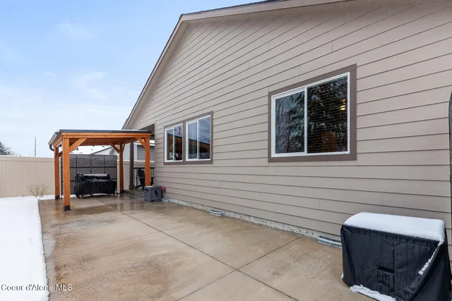 $565,000 | 1042 East Allenby Court, Post Falls, ID 83854