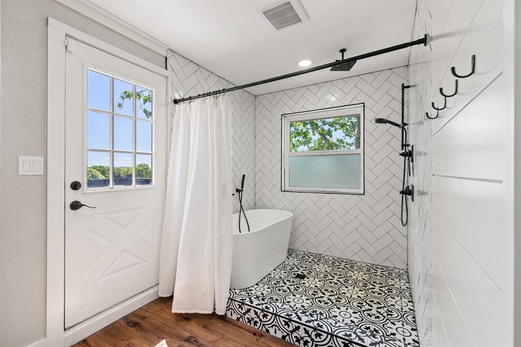 409 Measures Road Weatherford, TX 76088 - Photo 23 of 40