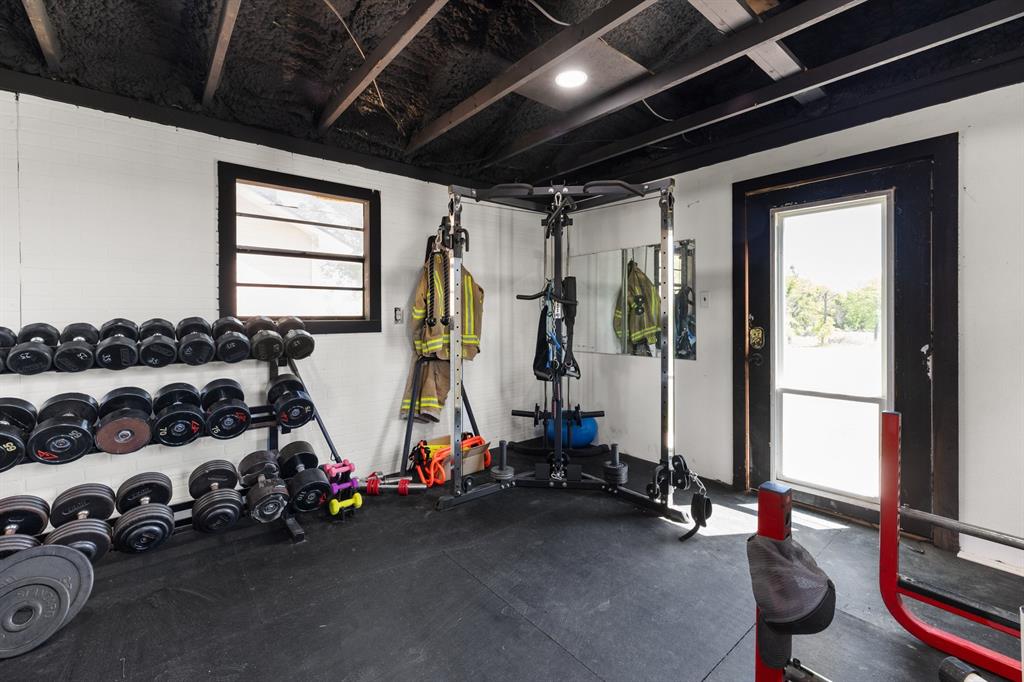 409 Measures Road Weatherford, TX 76088 - Photo 28 of 40