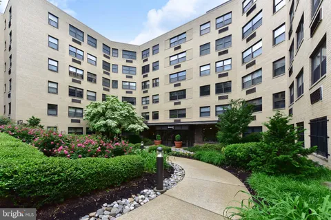 $280,000 | 1801 Clydesdale Place Northwest, Unit 222, Washington, DC 20009
