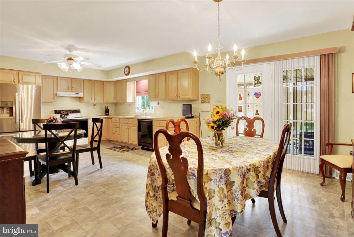 12 Archer Lane Reading, PA 19607 - Photo 21 of 39 a view of a dining room and livingroom view