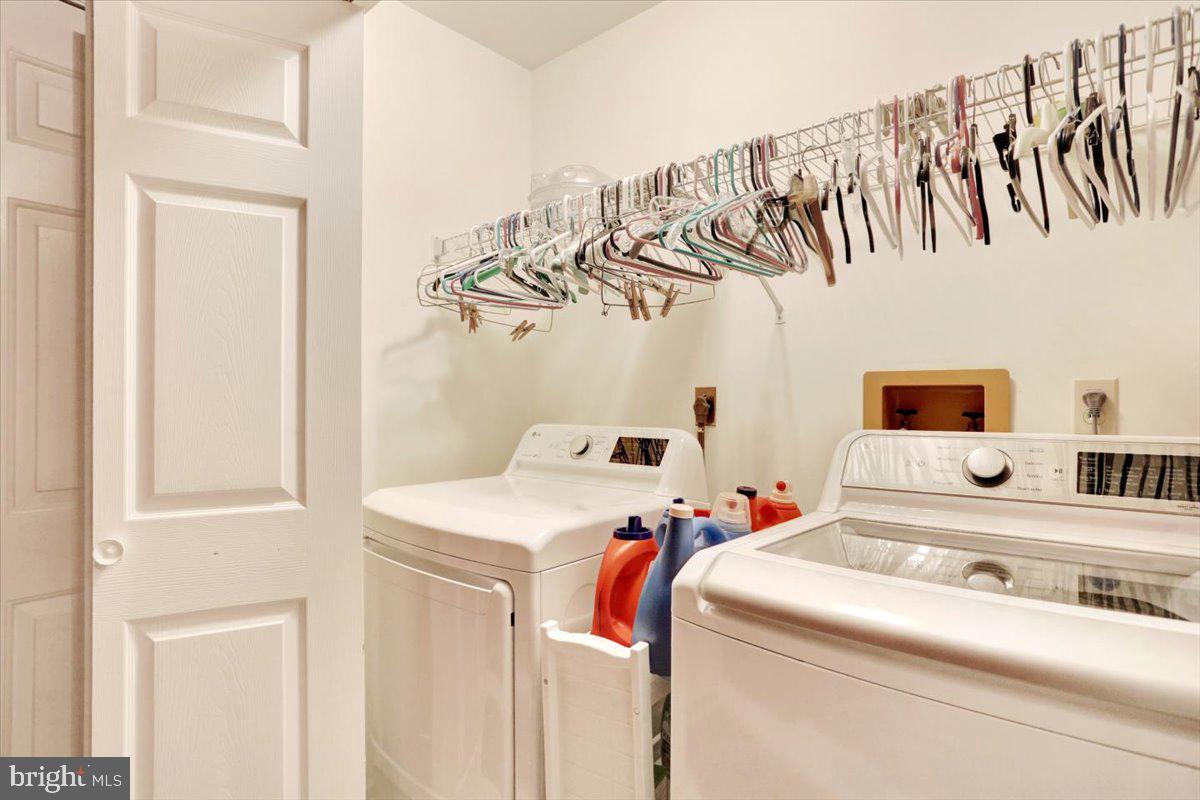 12 Archer Lane Reading, PA 19607 - Photo 28 of 39 a utility room with dryer and washer
