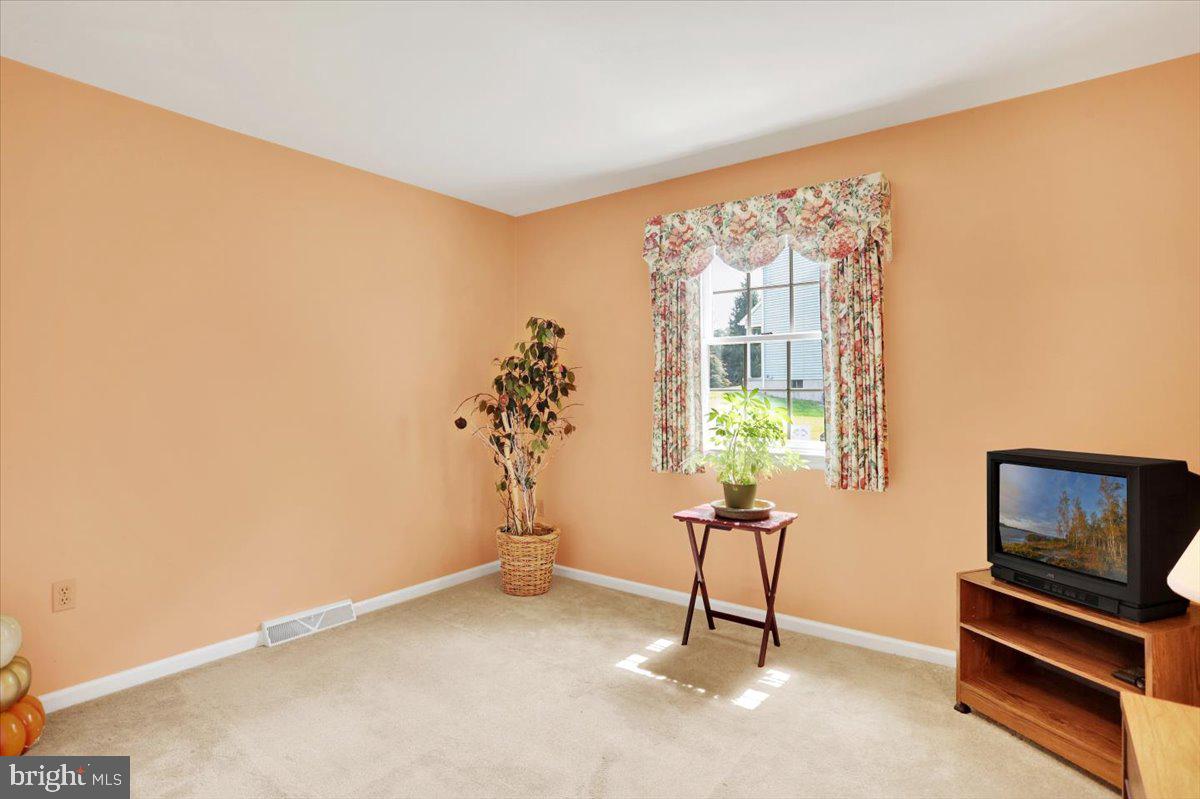 12 Archer Lane Reading, PA 19607 - Photo 34 of 39 a view of workspace with windows