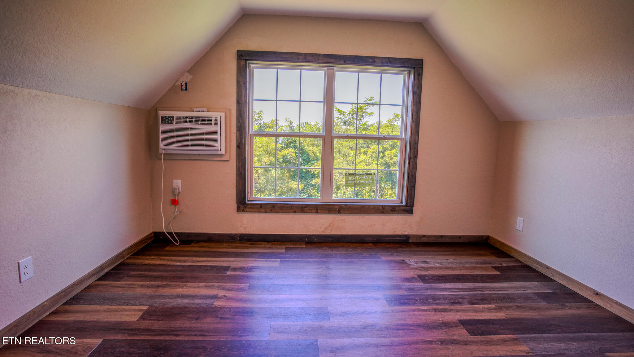 1081 Cove Road, Unit 103 Sevierville, TN 37876 - Photo 14 of 28 DSC01576-HDR