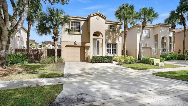 $560,000 | 10717 Northwest 12th Manor, Plantation, FL 33322