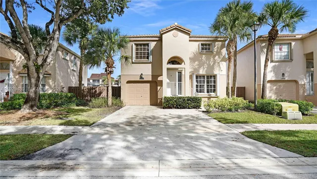$560,000 | 10717 Northwest 12th Manor, Plantation, FL 33322