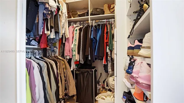 $560,000 | 10717 Northwest 12th Manor, Plantation, FL 33322