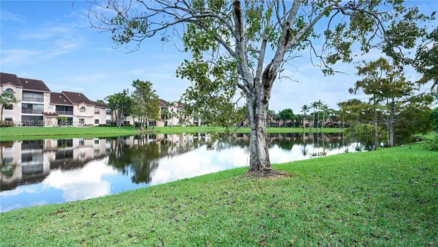 $560,000 | 10717 Northwest 12th Manor, Plantation, FL 33322
