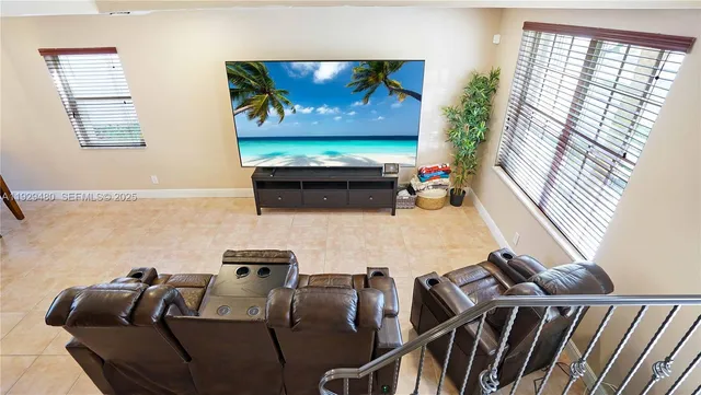 $560,000 | 10717 Northwest 12th Manor, Plantation, FL 33322