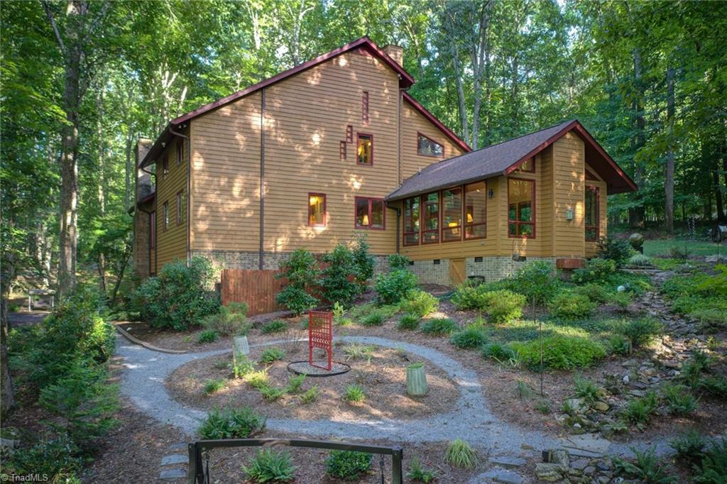 5417 Rambling Road Greensboro, NC 27409 - Photo 5 of 49