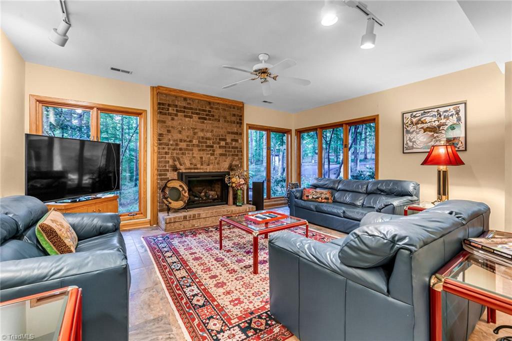 5417 Rambling Road Greensboro, NC 27409 - Photo 42 of 49