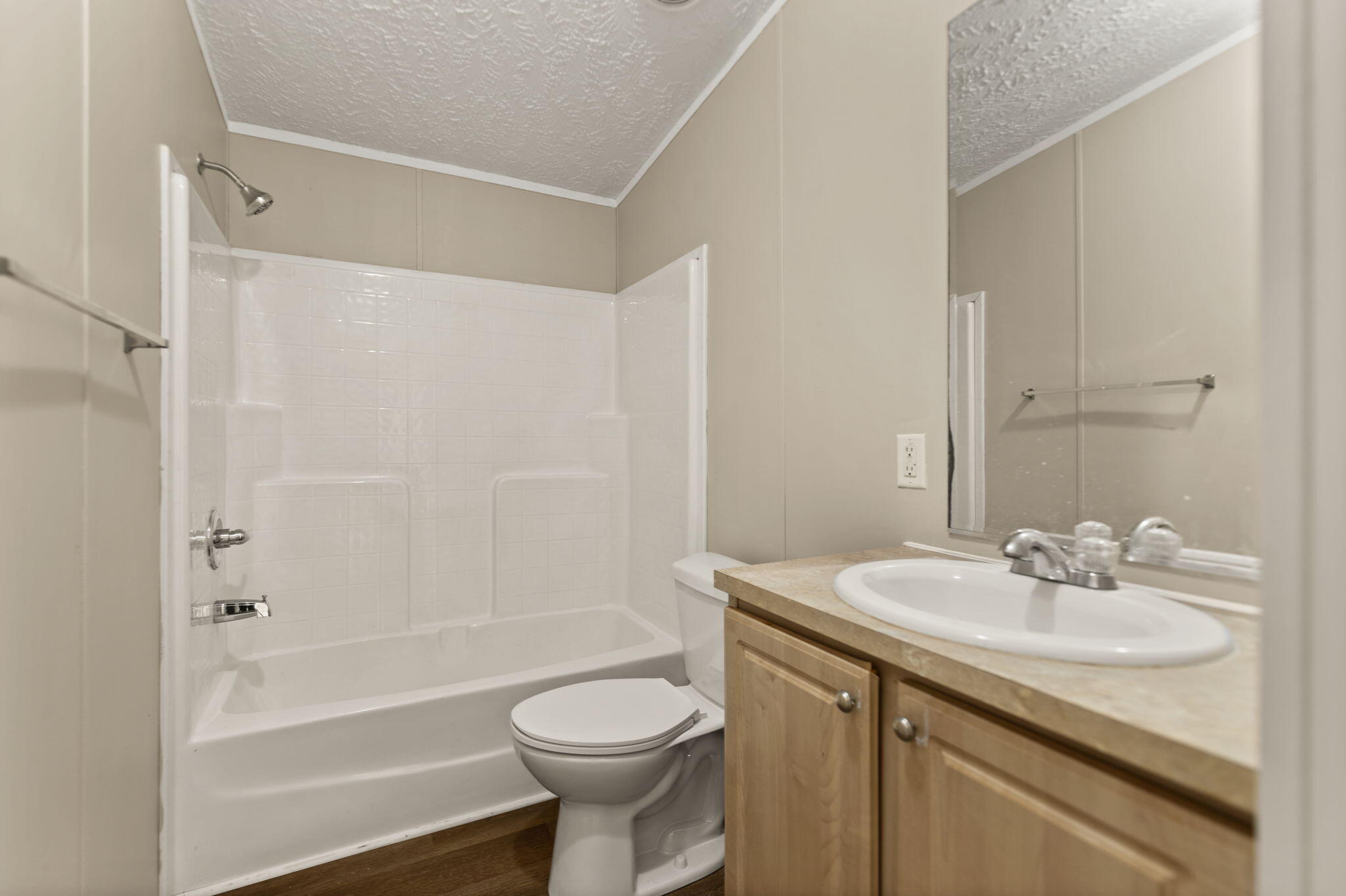 956 Cove Road Stanton, KY 40380 - Photo 32 of 72 Bath 2