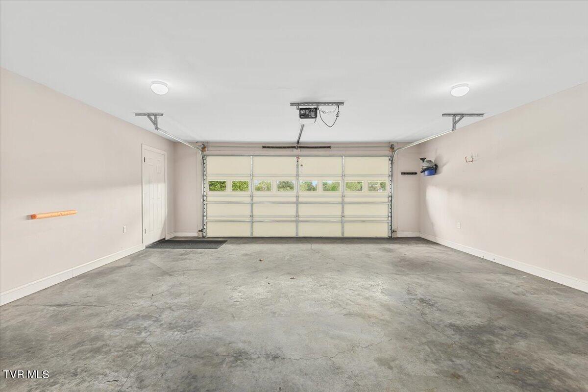 32582 Spring Crest Drive Glade Spring, VA 24340 - Photo 32 of 47 2 car Garage