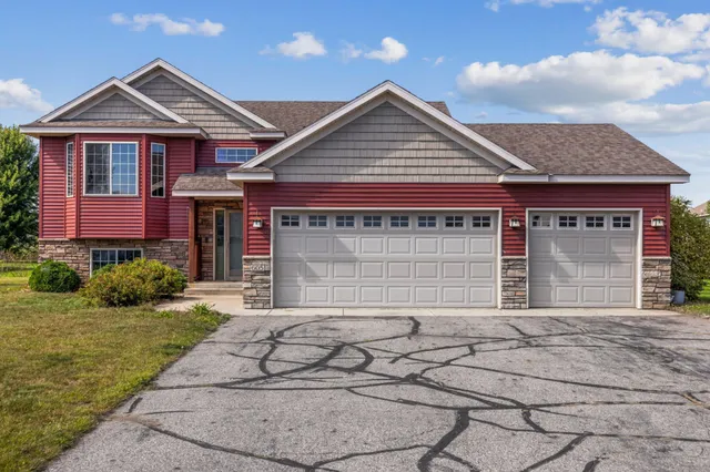 $298,500 | 605 Southwest 9th Avenue, Rice, MN 56367