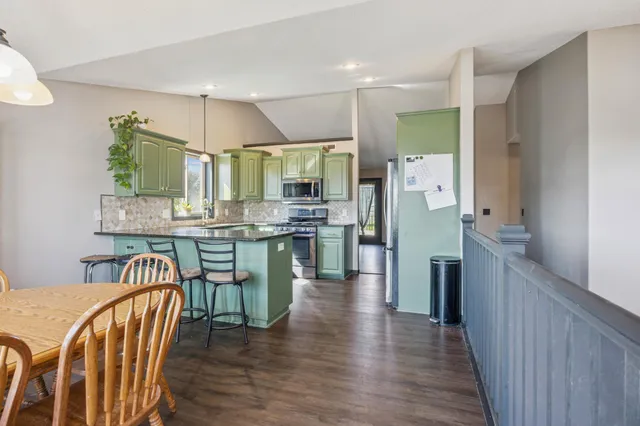 $298,500 | 605 Southwest 9th Avenue, Rice, MN 56367