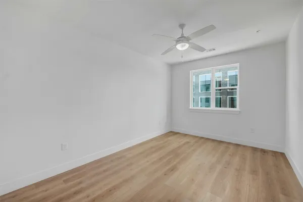 $3,250 | 1701 Simond Avenue, Unit 411, Austin, TX 78723