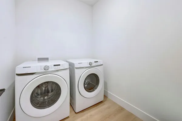 $3,250 | 1701 Simond Avenue, Unit 411, Austin, TX 78723