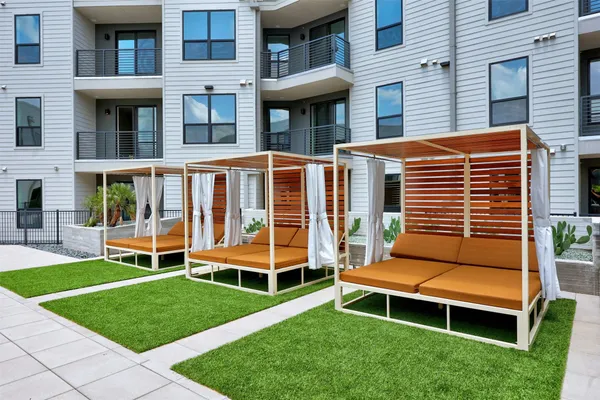 $3,250 | 1701 Simond Avenue, Unit 411, Austin, TX 78723