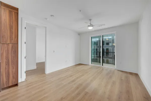 $3,250 | 1701 Simond Avenue, Unit 411, Austin, TX 78723