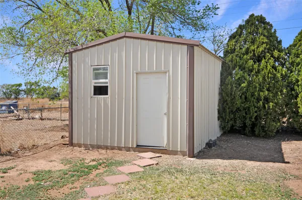 $180,000 | 904 Avenue D, Bovina, TX 79009