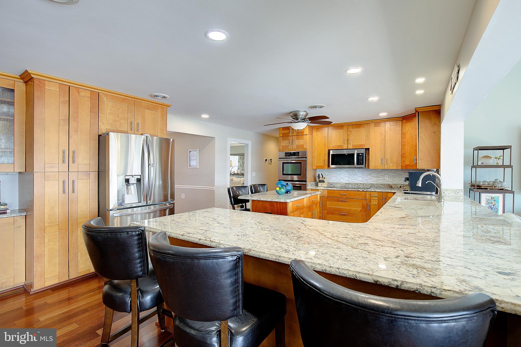 8113 Ventnor Road Pasadena, MD 21122 - Photo 18 of 45 Spacious kitchen countertops and updated appliance