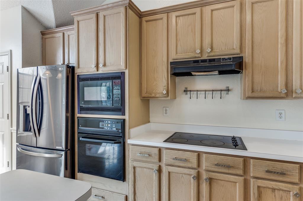 7628 Arbor Ridge Court Fort Worth, TX 76112 - Photo 12 of 25