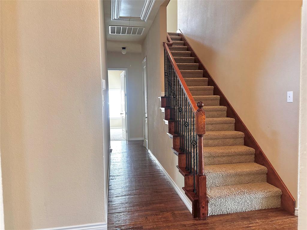 12135 Jasmine Lane Frisco, TX 75035 - Photo 17 of 31 a view of an entryway