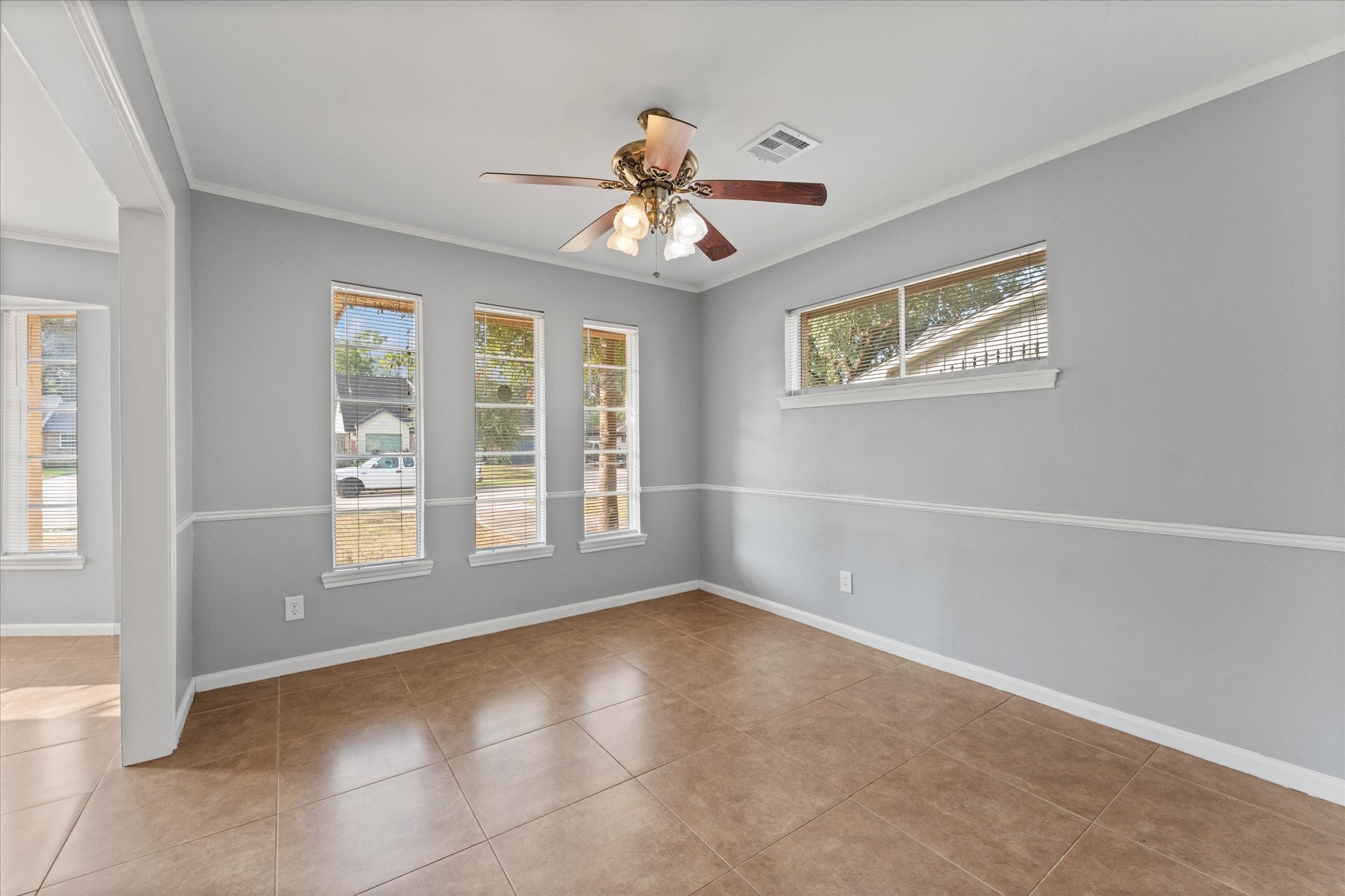 954 Chamboard Lane Houston, TX 77018 - Photo 31 of 36 a view of an empty room with a window