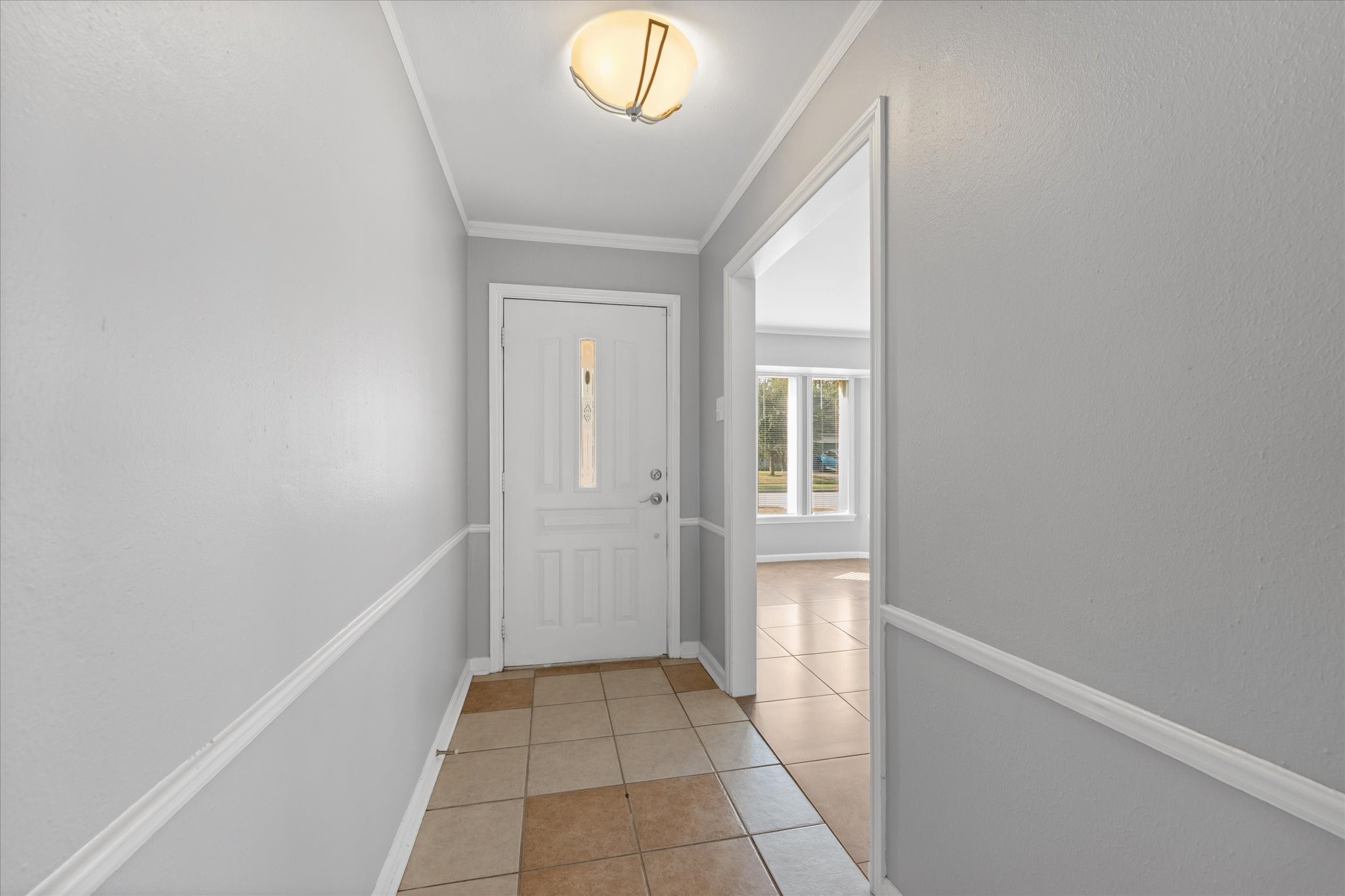 954 Chamboard Lane Houston, TX 77018 - Photo 34 of 36 a view of an entryway with wooden floor