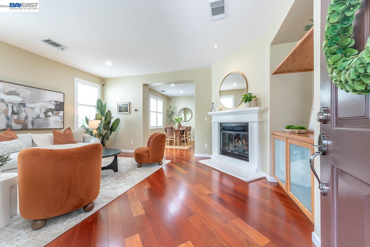 2527 Coldstream Way Hayward, CA 94545 - Photo 8 of 72