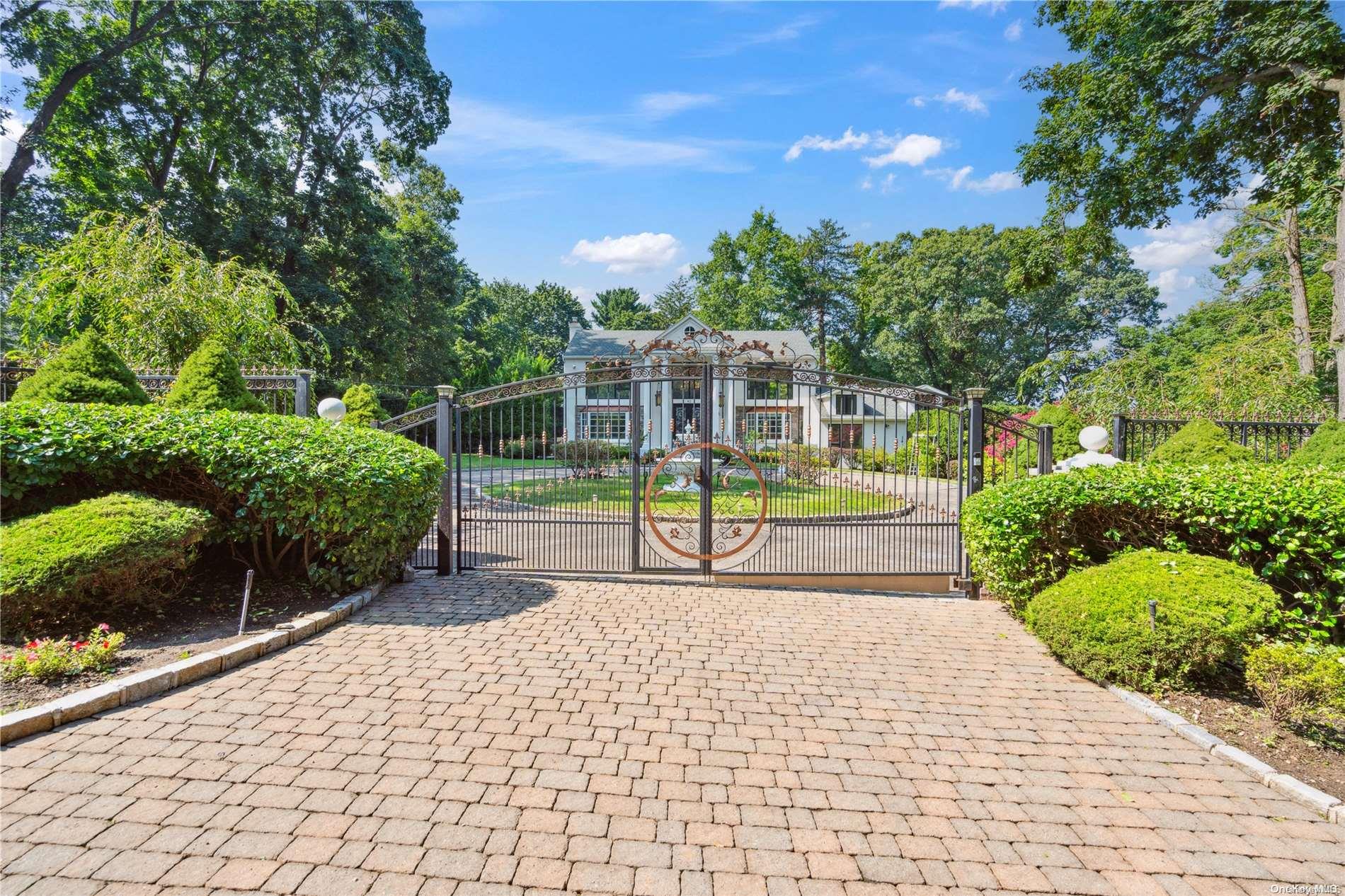 42 Glenwood Road Roslyn, NY 11576 - Photo 1 of 1