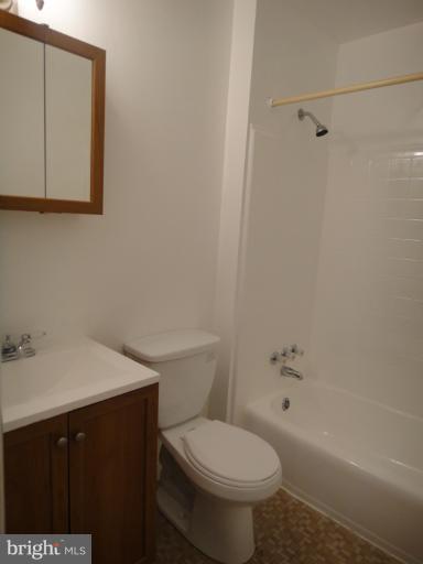14213 Chesterfield Road Rockville, MD 20853 - Photo 16 of 18 Bath - hallway