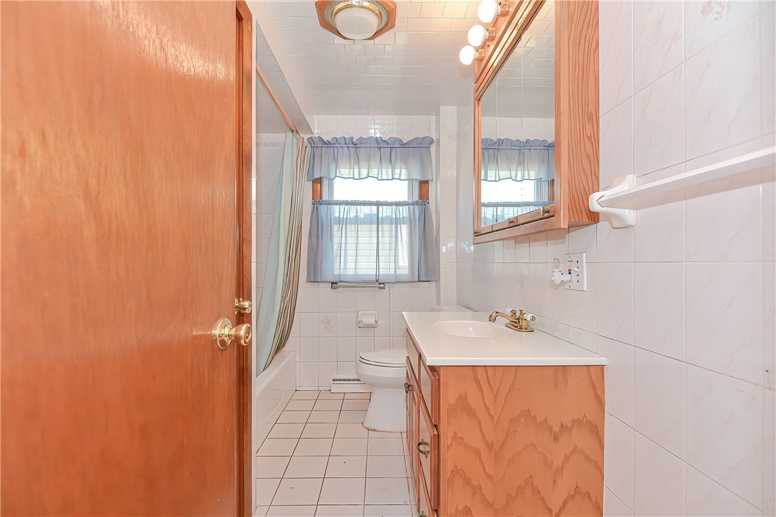 44 Rocco Avenue Pawtucket, RI 02860 - Photo 21 of 46 Gallery Image 21