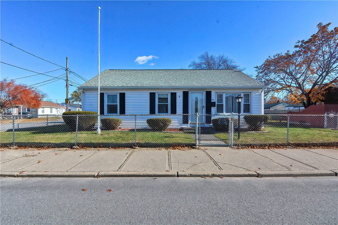 44 Rocco Avenue Pawtucket, RI 02860 - Photo 3 of 46 Gallery Image 3