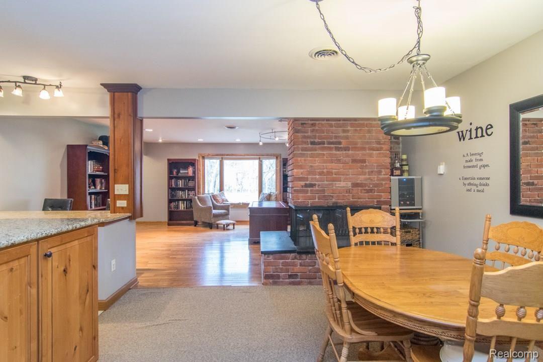 13550 Farm Road Belleville, MI 48111 - Photo 8 of 54 DSC_0917.jpg