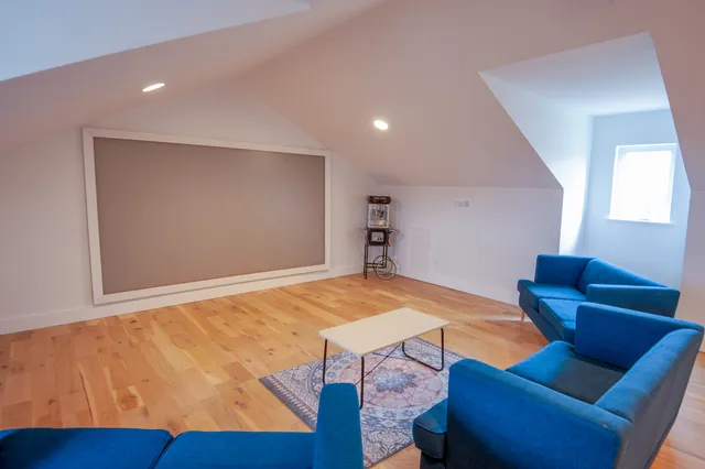 $925,000 | 16810 Springfield Road, Pekin, IL 61554