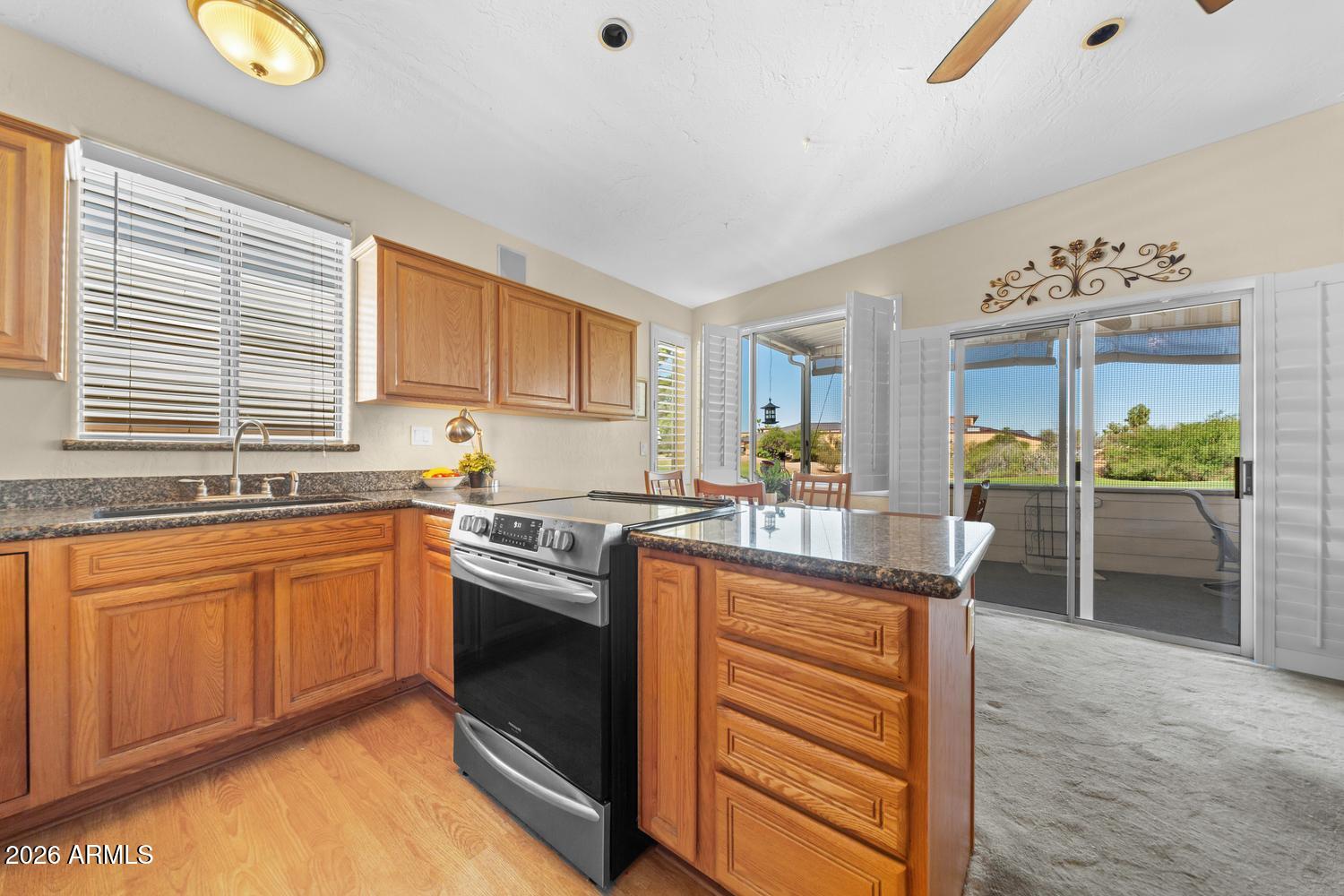 17200 West Bell Road, Unit 687 Surprise, AZ 85374 - Photo 9 of 24 007-020-HT Lot 6877-1500x1000