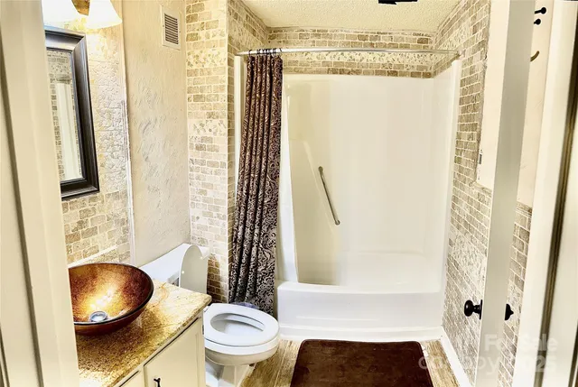 $224,500 | 303 Sugar Top Drive, Unit 2507, Sugar Mountain, NC 28604