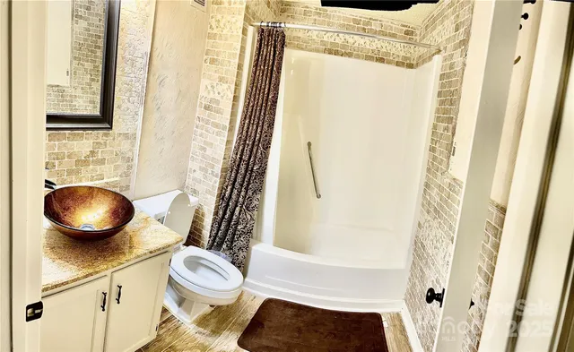 $224,500 | 303 Sugar Top Drive, Unit 2507, Sugar Mountain, NC 28604